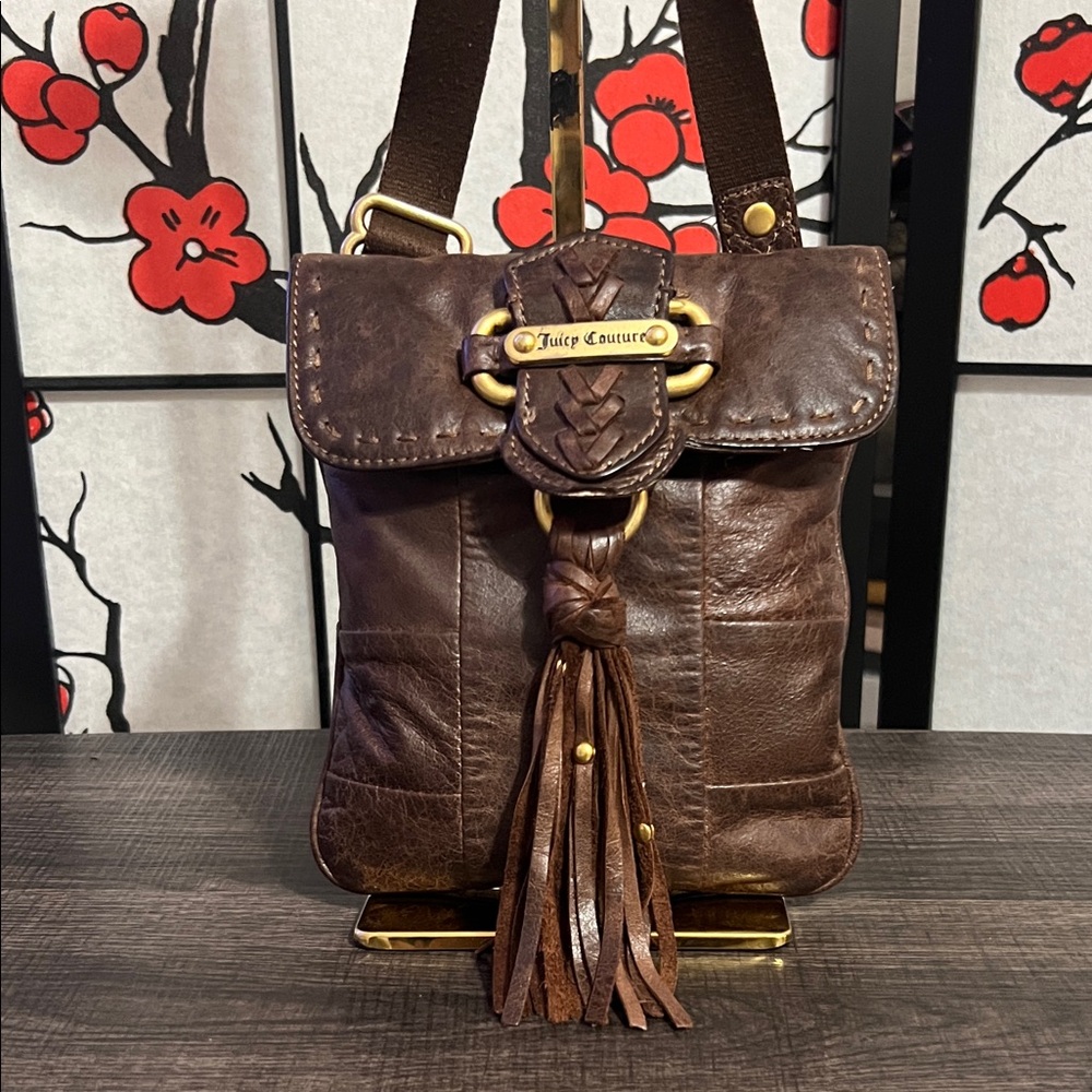Juicy Couture Vintage distressed Brown Leather shoulder bag with Tassel